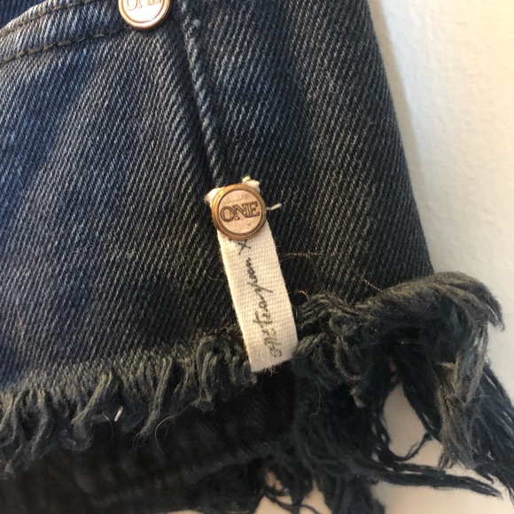 One Teaspoon size 26 Jean shorts - Picture 2 of 6